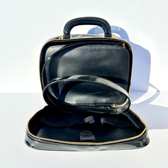 Chanel Timeless Zip Around Vanity Shoulder Bag - Picture 10 of 16